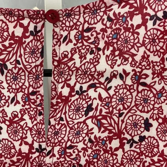 Available by Angela Fashion Red and White Floral Patterned Blouse Medium - Picture 5 of 8